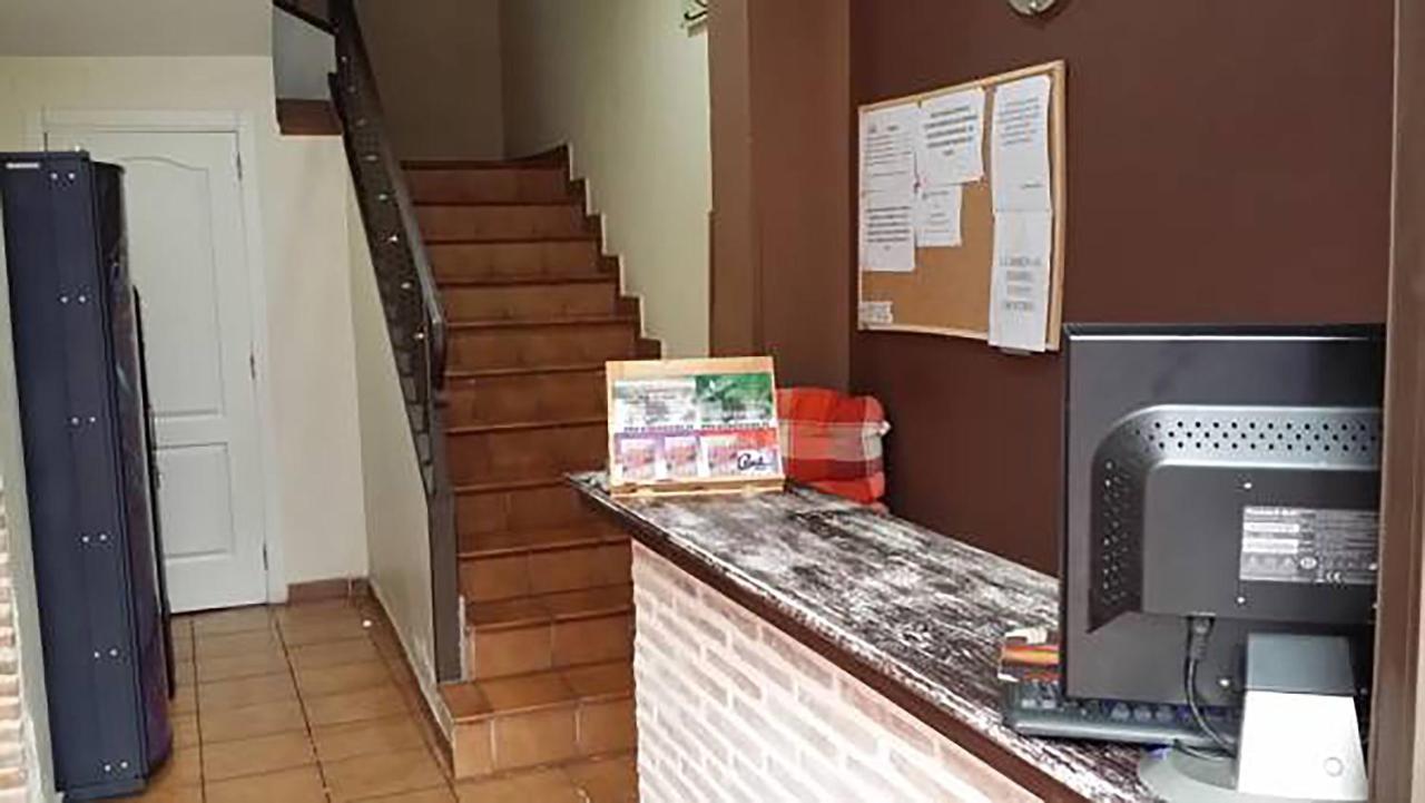 Hostal Velarde Talavera de la Reina Zewnętrze zdjęcie